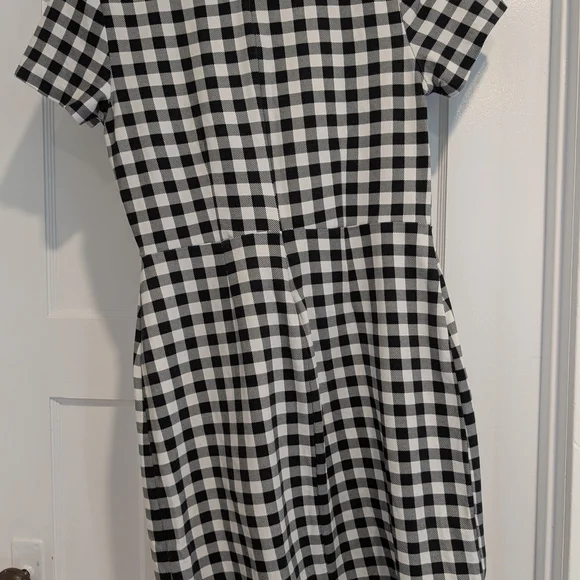 Old Navy Black and White A-Line Dress - Picture 2 of 3